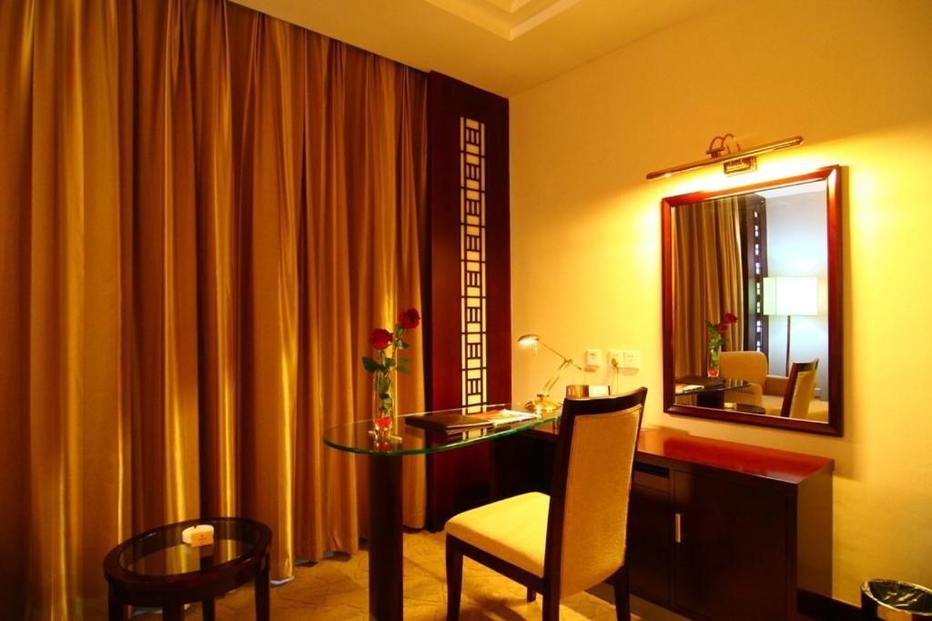 Jinling Yixian Hotel Хуаншан Стая снимка