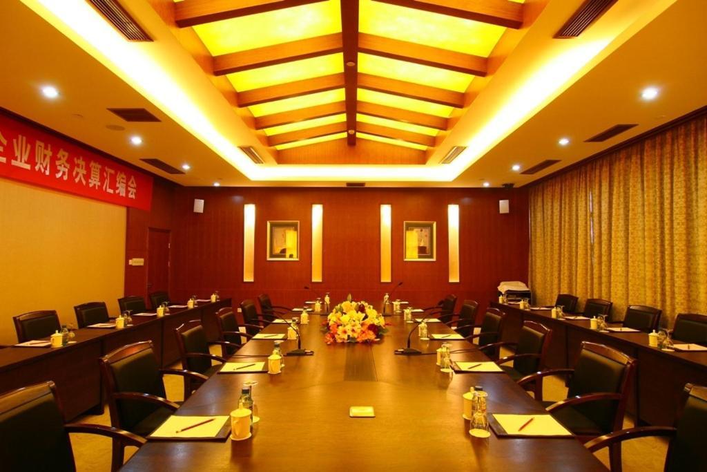 Jinling Yixian Hotel Хуаншан Екстериор снимка
